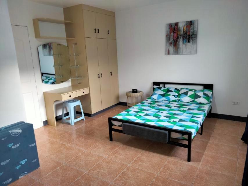 Vacation Town House Near Mactan Cebu Airport Lapu-Lapu City Exterior foto